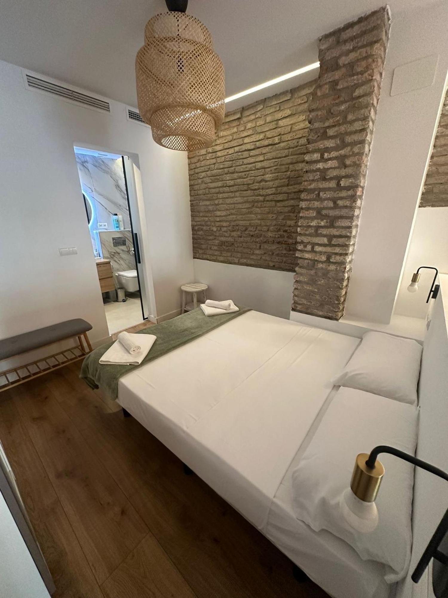 El Patio De La Luna Freshapartments مالقة الغرفة الصورة
